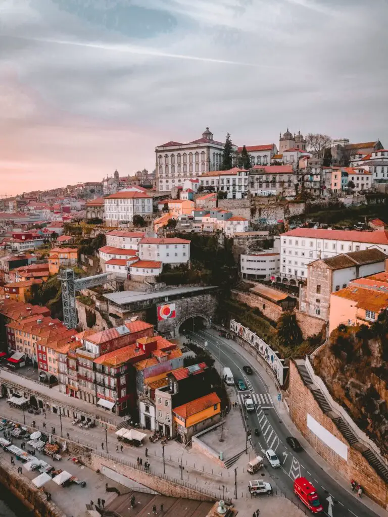 November flights from Tallinn or Vilnius to Porto with SWISS/Lufthansa from €135