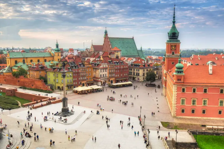 Summer city 🏙️ break: Riga  to Warsaw flights from €26 (flights + 3 nights hotel for €95) 😲