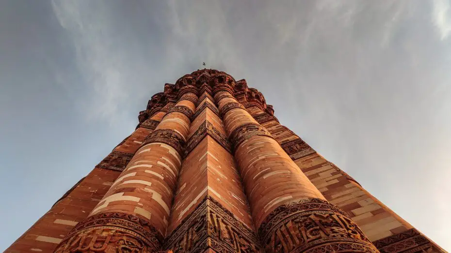 Qutub Minar - one of the best things to see in New Delhi